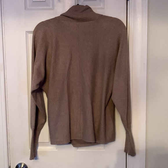 Encore Tan Sweater Size S - Picture 5 of 9
